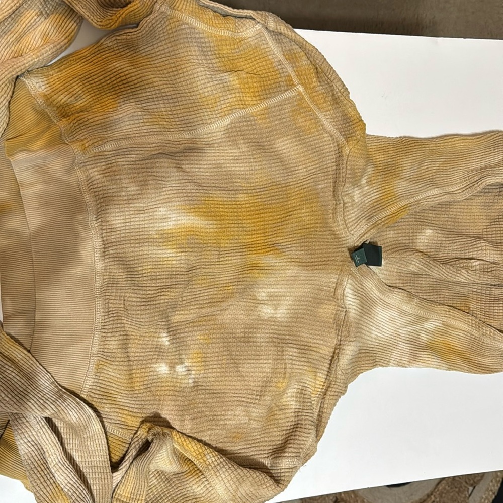 Wild fable thermal long sleeved crop hoodie. Only worn once.